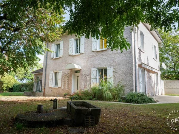 Maison 6 pièces 240 m²