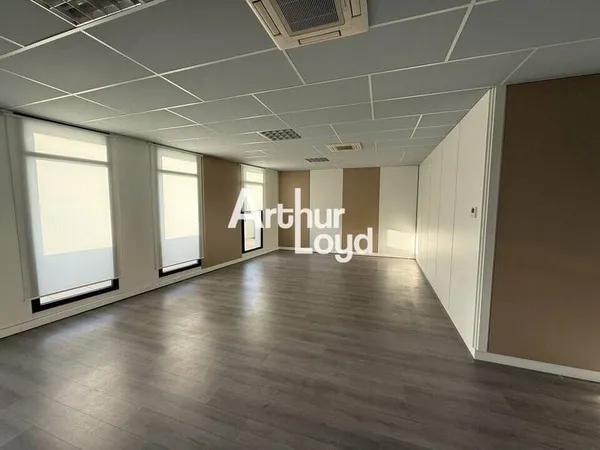 Bureau 108 m²