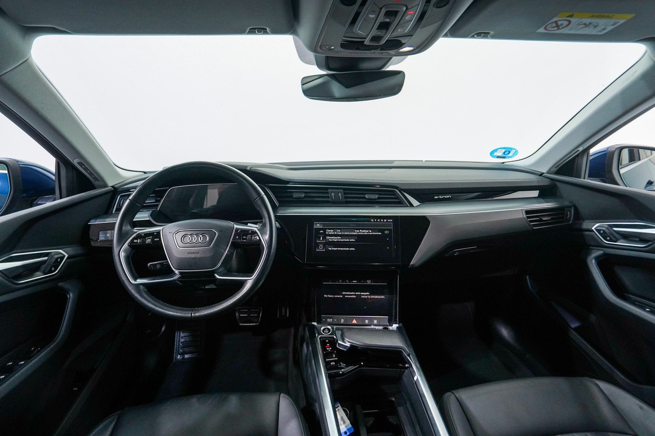 Audi e-tron — photo 11