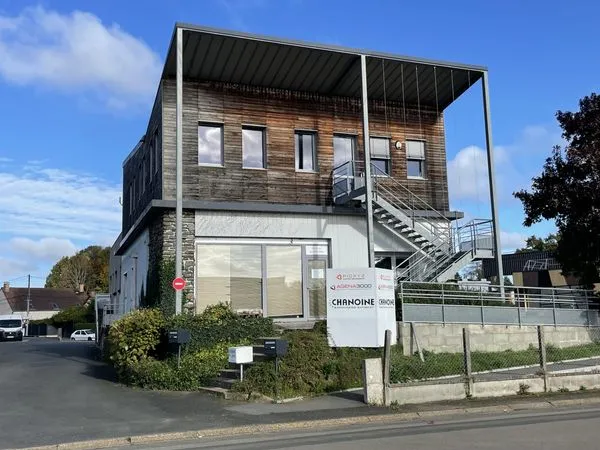 Bureaux 127 m² Saint-Pavace