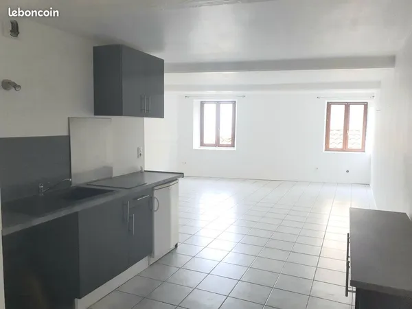 Appartement studio plein centre