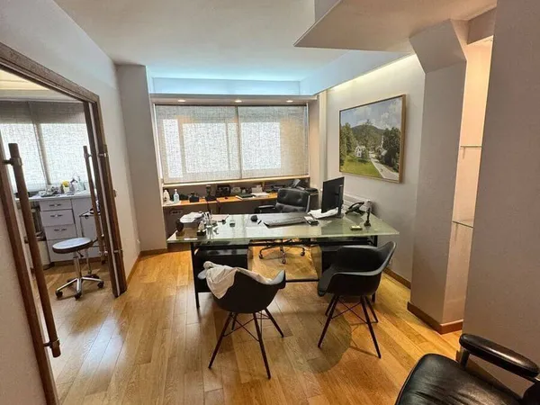 Bureaux 99 m²