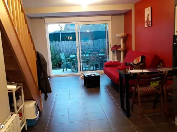 A RENOVER - Maison mitoyenne T3 de 51,4m², à Abondant (à 500m du château)