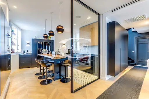 Appartement 7 pièces 200 m²