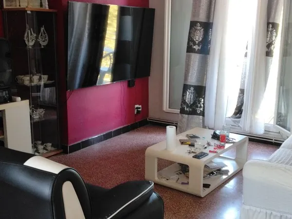 Chambre de 14m2 à louer sur Marseille 14