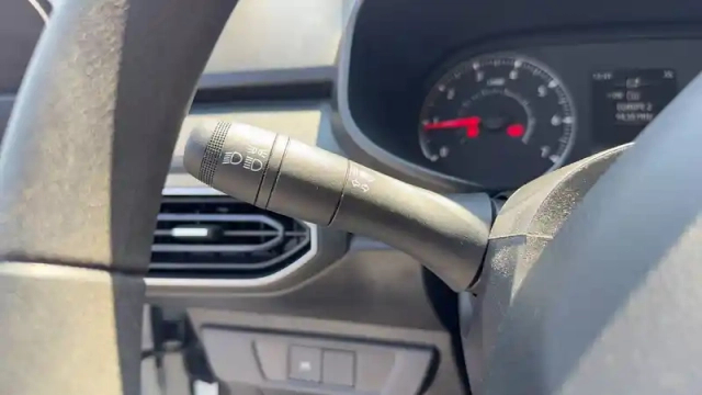 Dacia Sandero eco-g 100 — photo 23