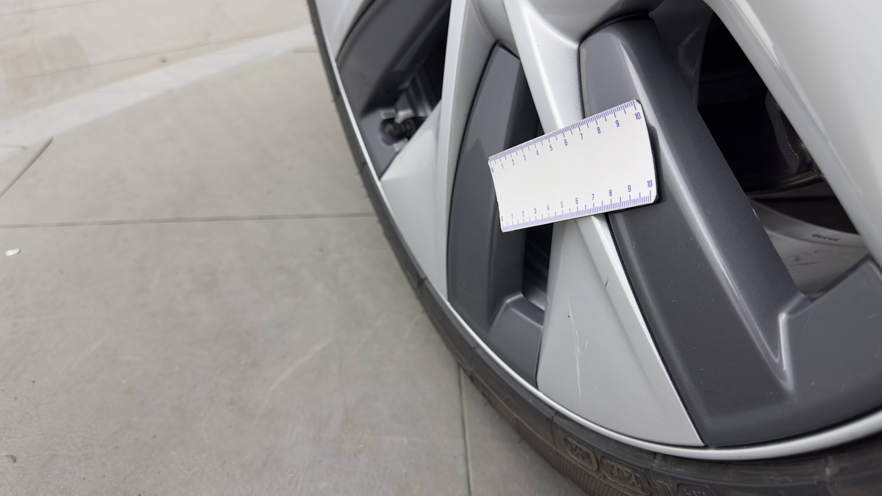 Tesla MODEL Y RWD — photo 44