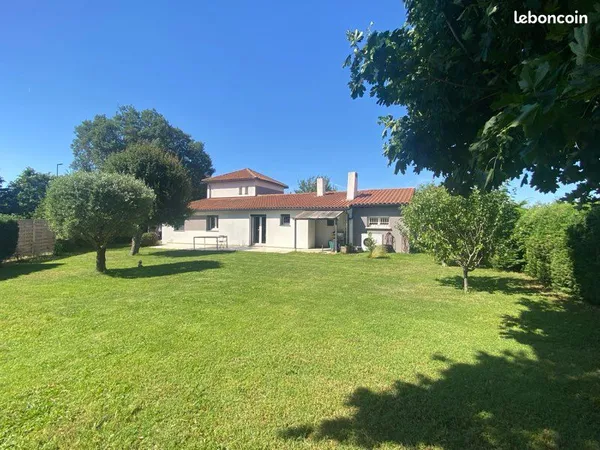 Vend villa familiale
