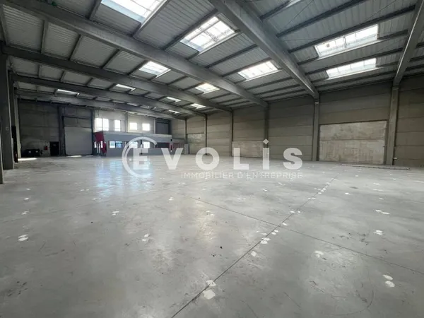 Local d'activité 1080 m²