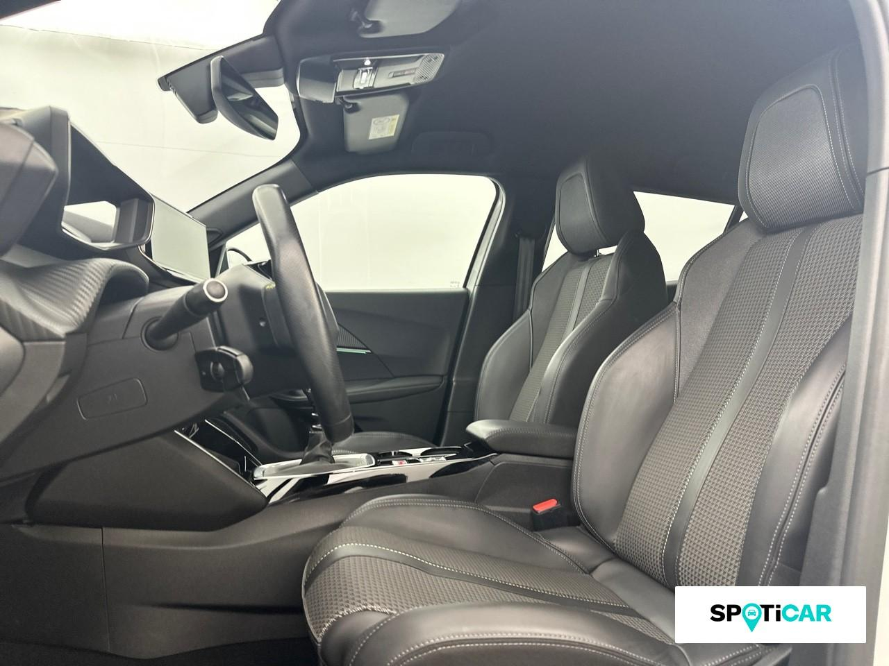 Peugeot 2008 1.2 puretech 130ch s&s gt — photo 9
