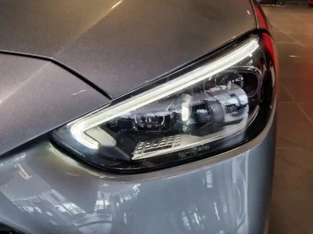 Mercedes Classe C 200 berline amg line — photo 3