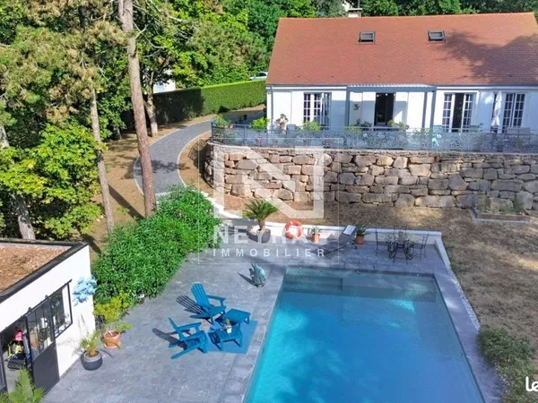 Maison 7 pièces 200 m²