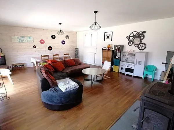 Maison 5 pièces 160 m²