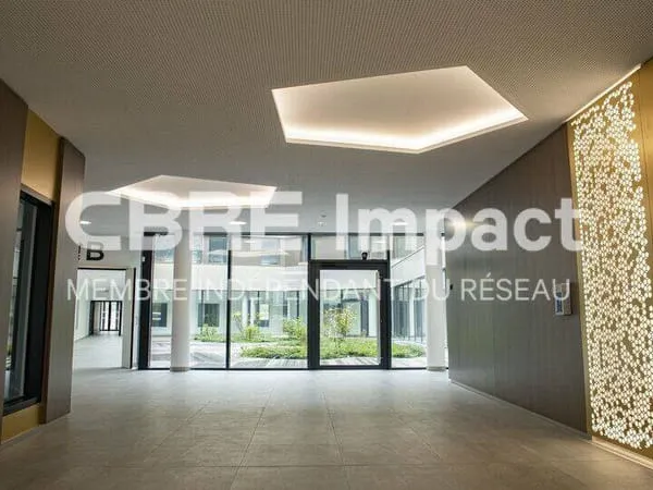 Bureaux 328 m²