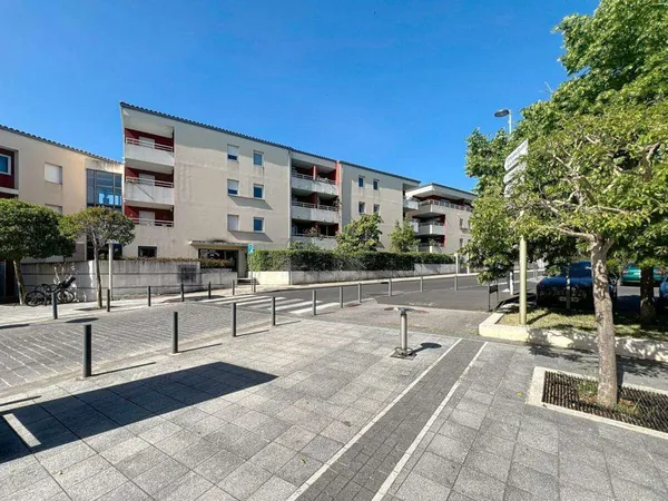 Vente murs commerciaux loués Saint-Gély-du-Fesc
