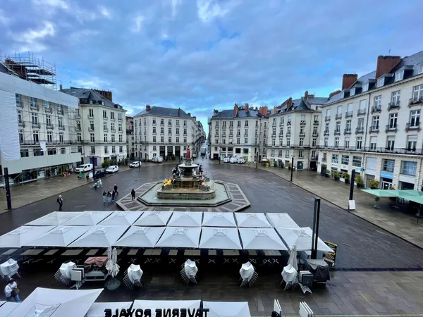 Local professionnel 258 m²