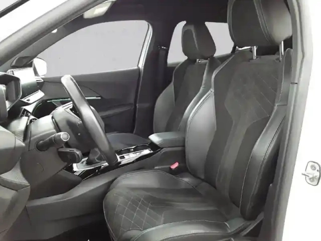 Peugeot 2008 puretech 130 s&amp;s bvm6 — photo 40
