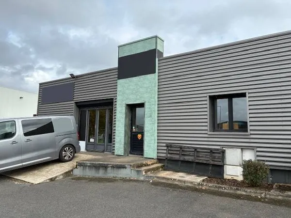 Local d'activité 89 m²