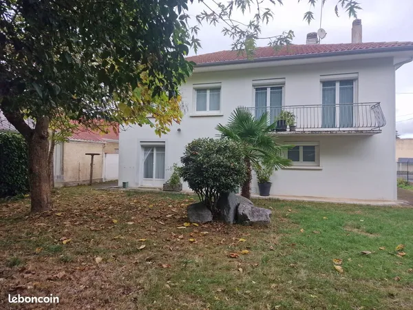 TARBES près hopitâl loue maison T5 et garage
