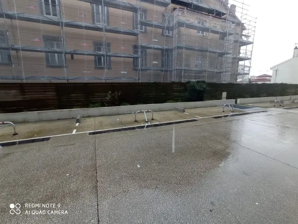 LOCATION EMPLACEMENT DE STATIONNEMENT