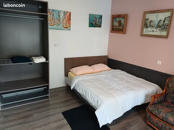 A loué studio meublé