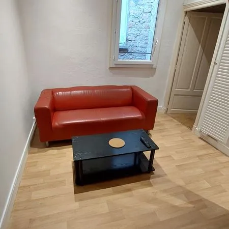Maison de ville meublée T2 bis plein centre ville de Saint Céré
