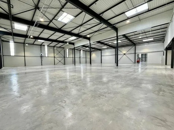 Local d'activité 5270 m²
