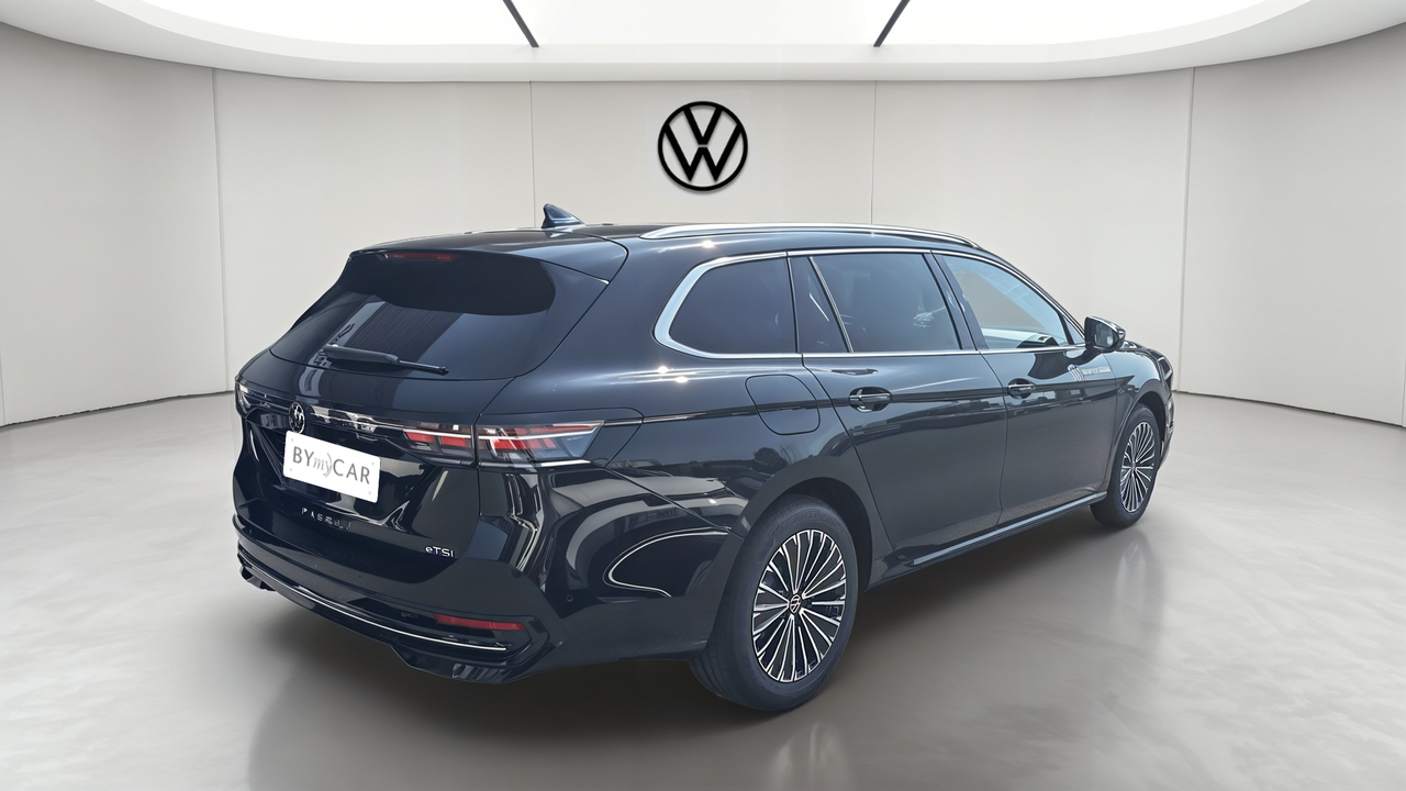 Volkswagen Passat 1.5 eTSI OPF 150 DSG7 — photo 5