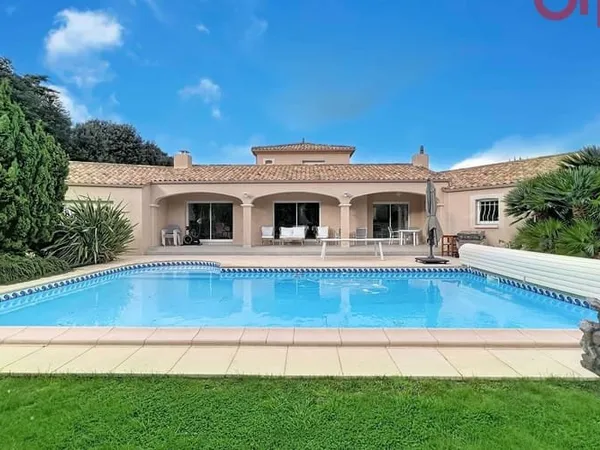 Maison 4 pièces 165 m²