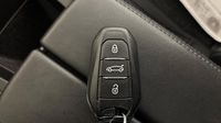 Peugeot 308 Sw PHEV 180ch Active Pack e-EAT8 — photo 16