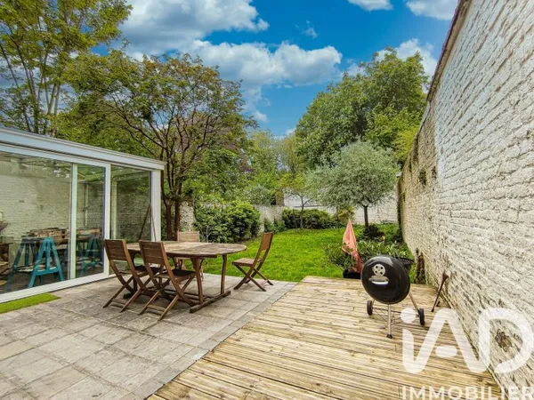 Maison 8 pièces 250 m²