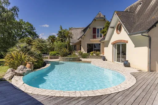 Maison 8 pièces 339 m²
