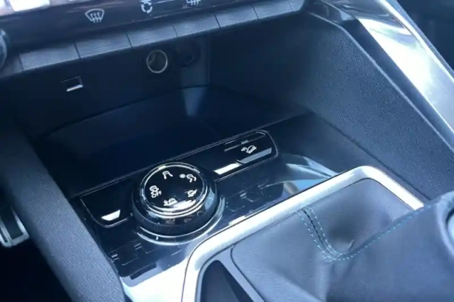 Peugeot 3008 bluehdi 130ch s&amp;s bvm6 — photo 74
