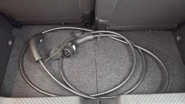 Renault Twingo e-tech electrique 80 ch autonomie urbaine — photo 27