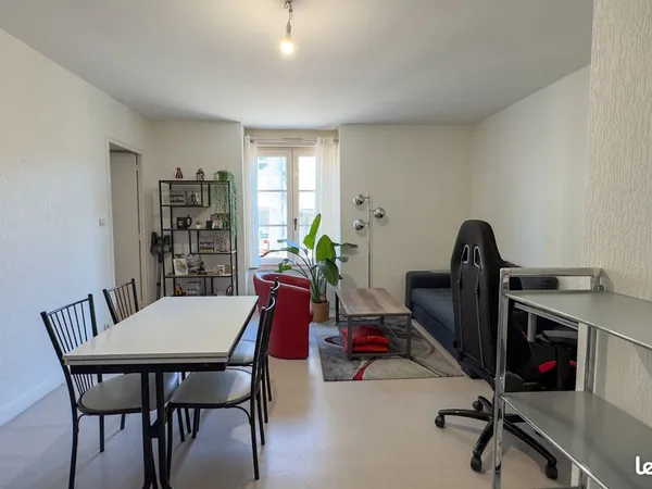 Apparemment T3 56 m2 centre Chalonnes sur Loire