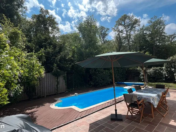 Maison 6 pièces 133m2 - Lisière Bois de Verneuil - Avec Piscine