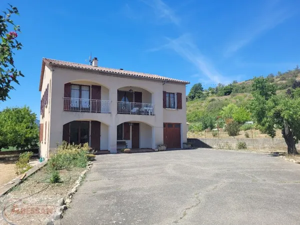 Maison 8 pièces 199 m²