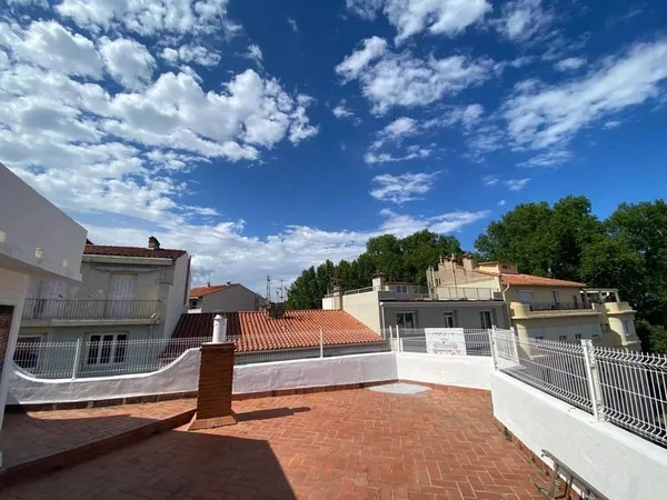 À VENDRE - Perpignan Castillet - T2 avec terrasse de 49 m² et cabanon extérieur