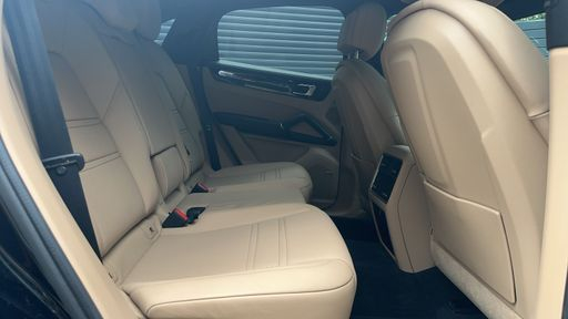Porsche Cayenne Coupe 3.0  461 E-Hybride AWD BVA8 - . – 2021 – 65094 km – Hybride essence – Boîte Automatique — photo 14