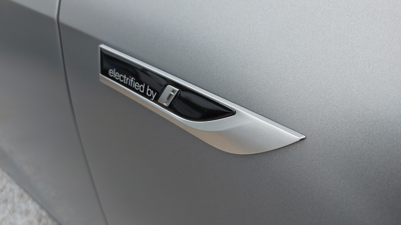 BMW X1 xDrive 30e 326ch DKG7 — photo 26