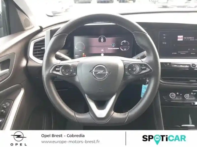 Opel Grandland 1.2 turbo 130ch gs — photo 8