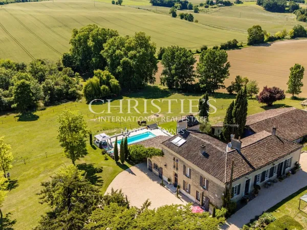 Domaine du Manoir de Tournesol : Un refuge pittoresque avec une