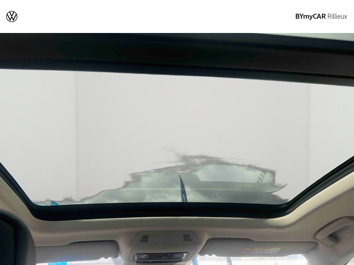 Volkswagen Passat 1.5 eHybrid 204 DSG6 — photo 16