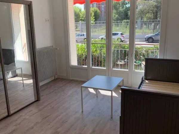 Studio 1 pièce 21 m²