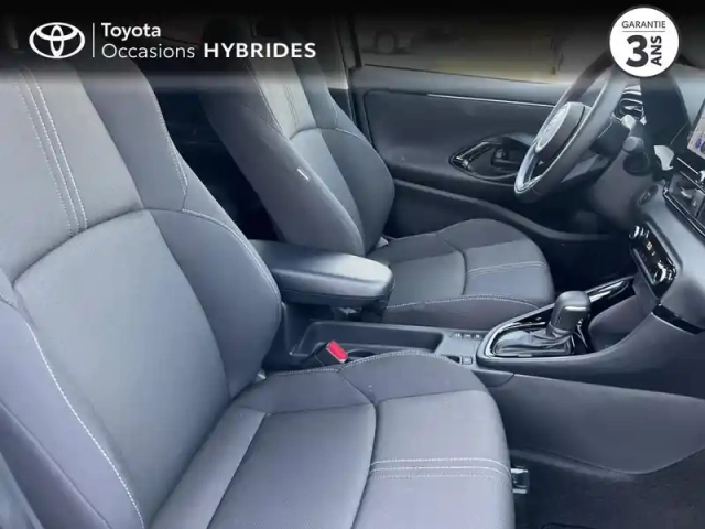 Toyota Yaris 116h design 5p my26 — photo 6