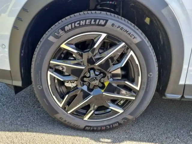 Peugeot 5008 hybrid 145 e-dcs6 — photo 33