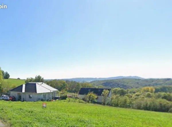Terrain à bâtir de 1266 m² à VARETZ (19)