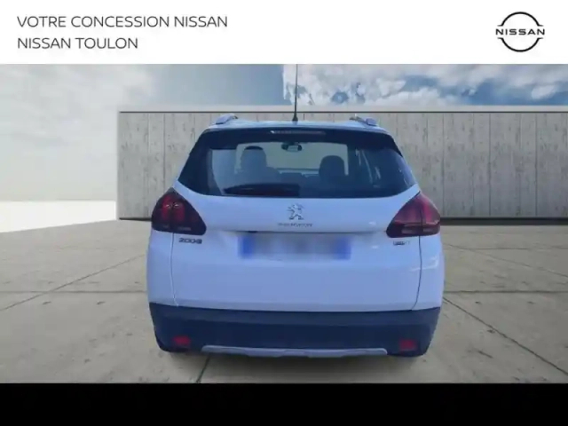 Peugeot 2008 1.2 puretech 110ch allure s&amp;s — photo 6