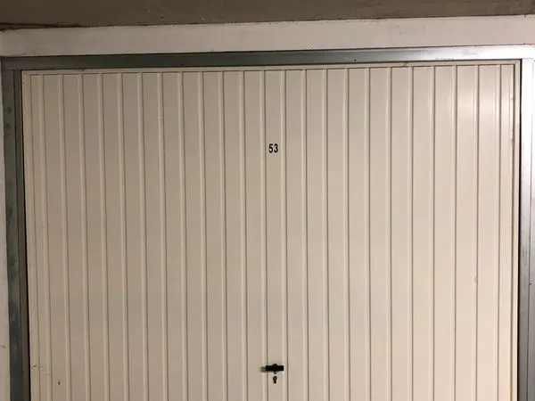 Garage à louer 145 CC
