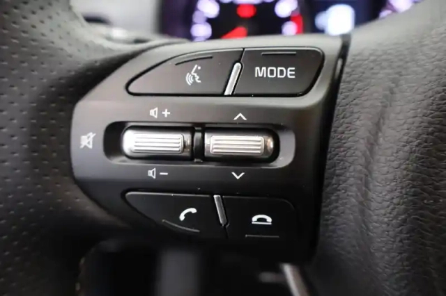 Kia Stonic 1.0 t-gdi 120 ch mhev dct7 — photo 28